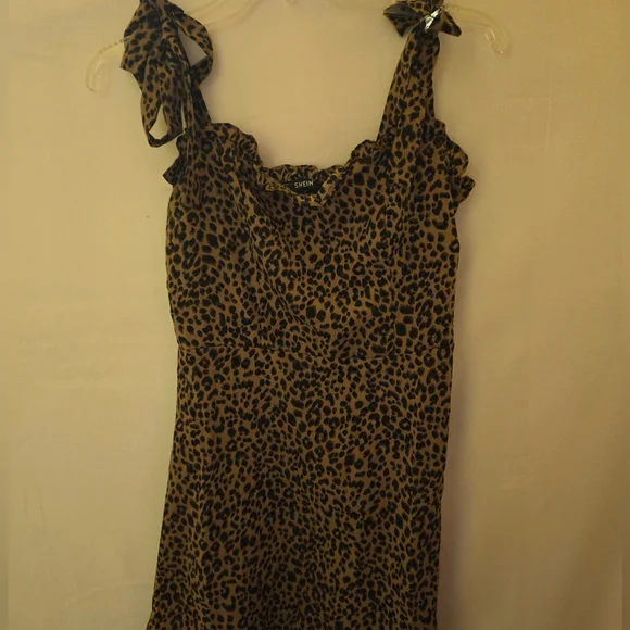 Leopard Print - Picture 2 of 3